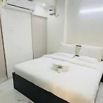 Starline Apartment