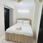 Starline Apartment